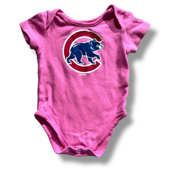 Fanatics Pink Chicago Cubs Onesie size 6-9 mos - Picture 1 of 5